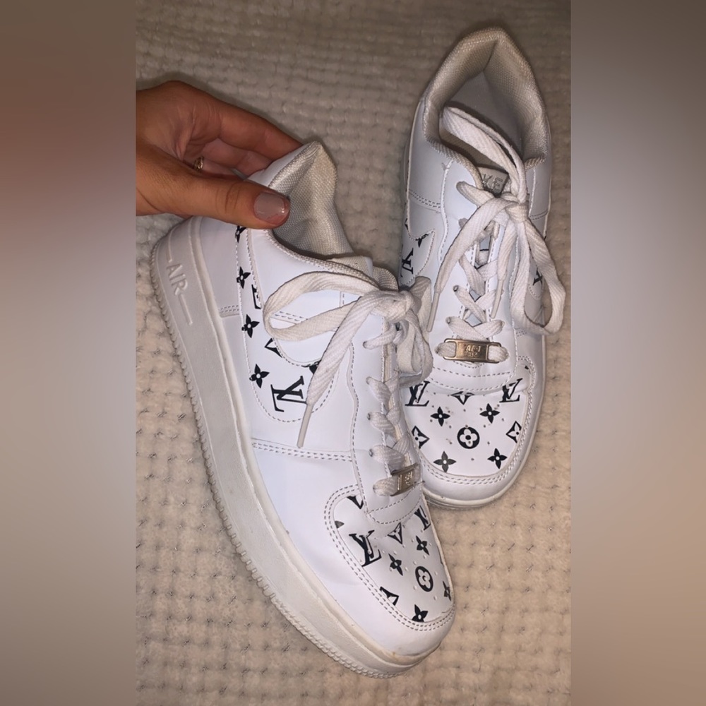 LV custom Nike air max - Picture 2 of 12